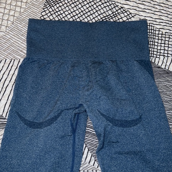 Amazon seamless leggings. - Picture 4 of 4